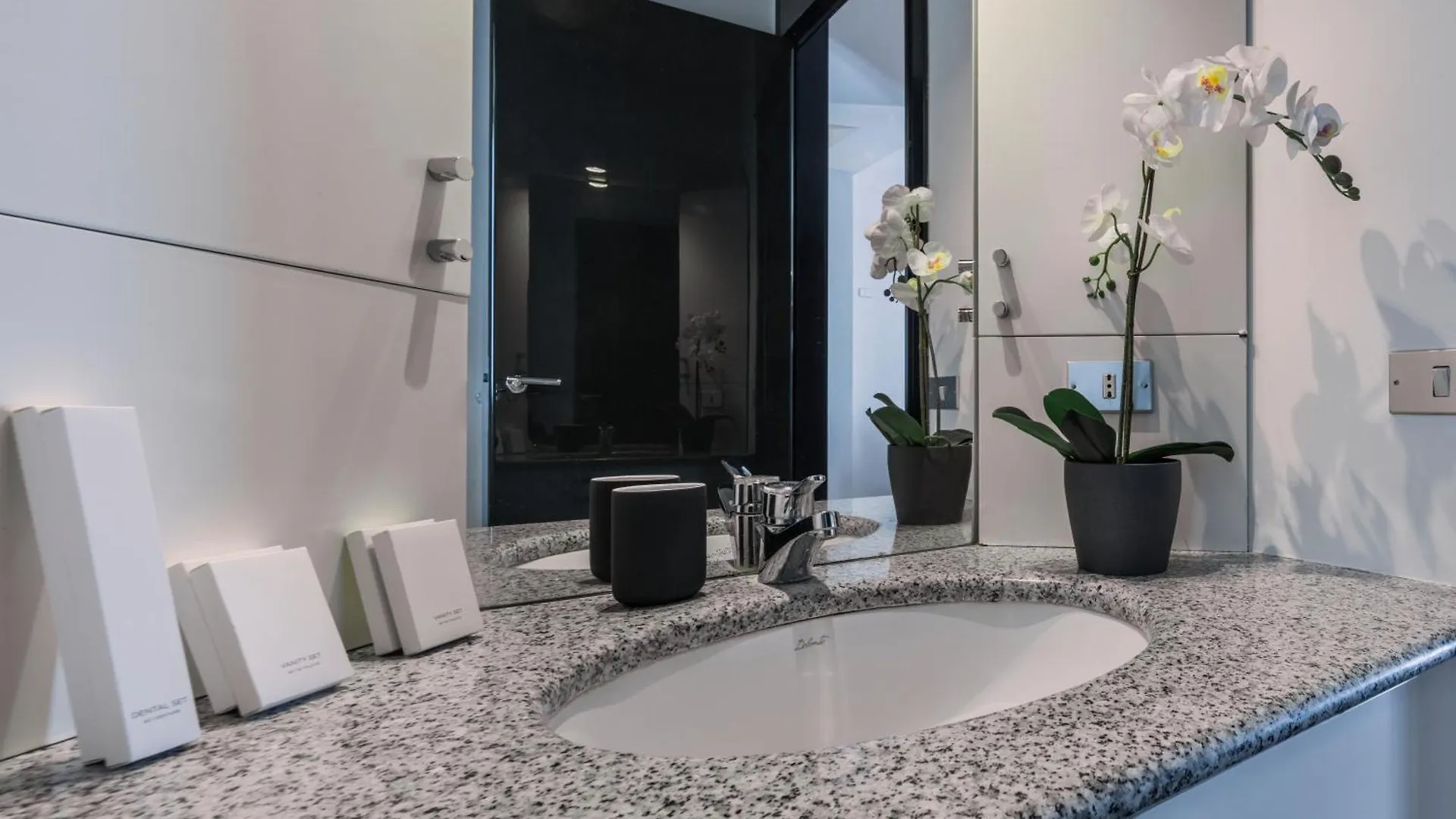 Sweett - San Vincenzo Apartment Milan Italy