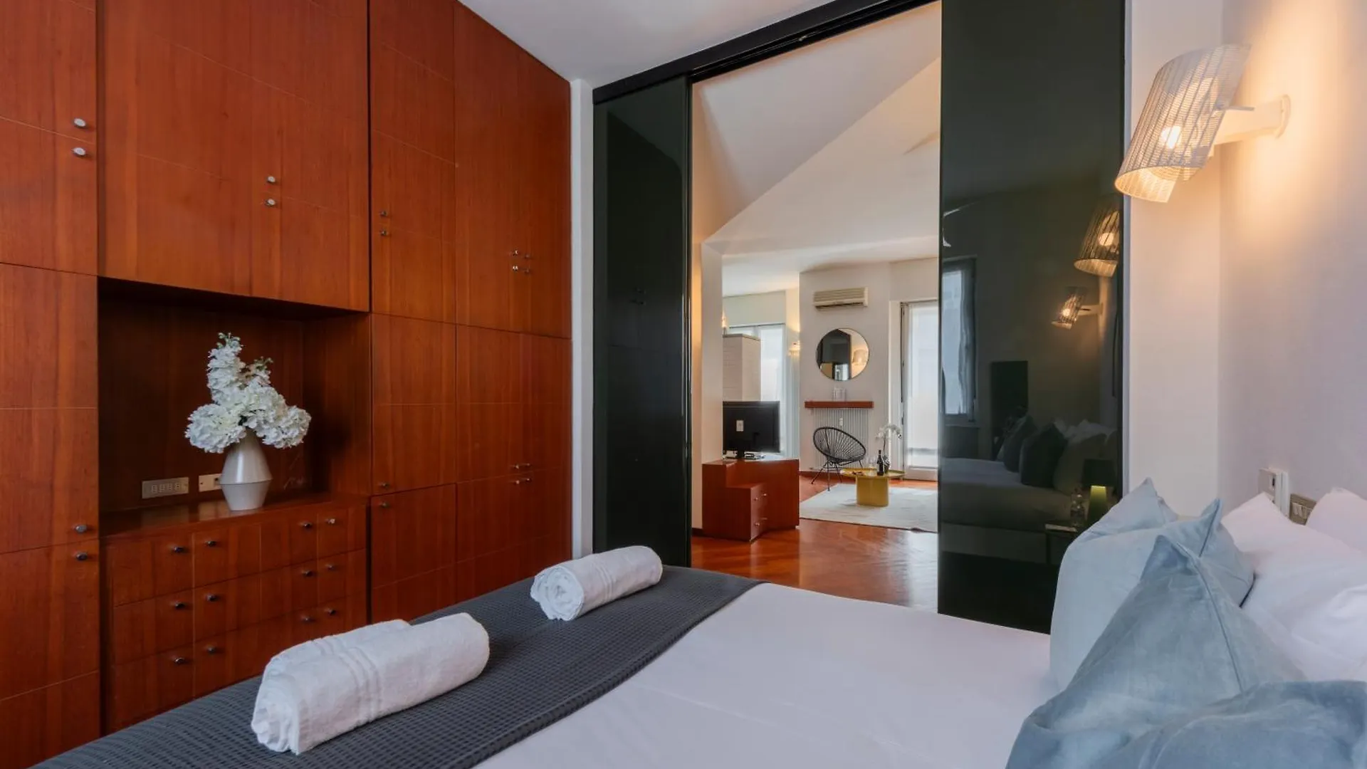 Sweett - San Vincenzo Apartment Milan 0*,